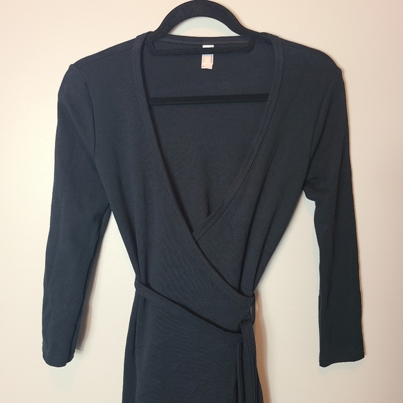 AMERICAN APPAREL Black Wrap Dress MEDIUM - Picture 4 of 4